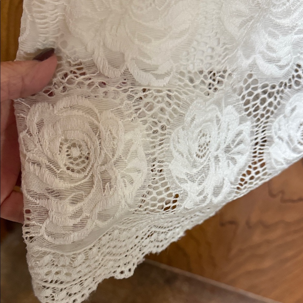 Belle Journee White Lace Spaghetti
Strap Dress Small. - Picture 4 of 6